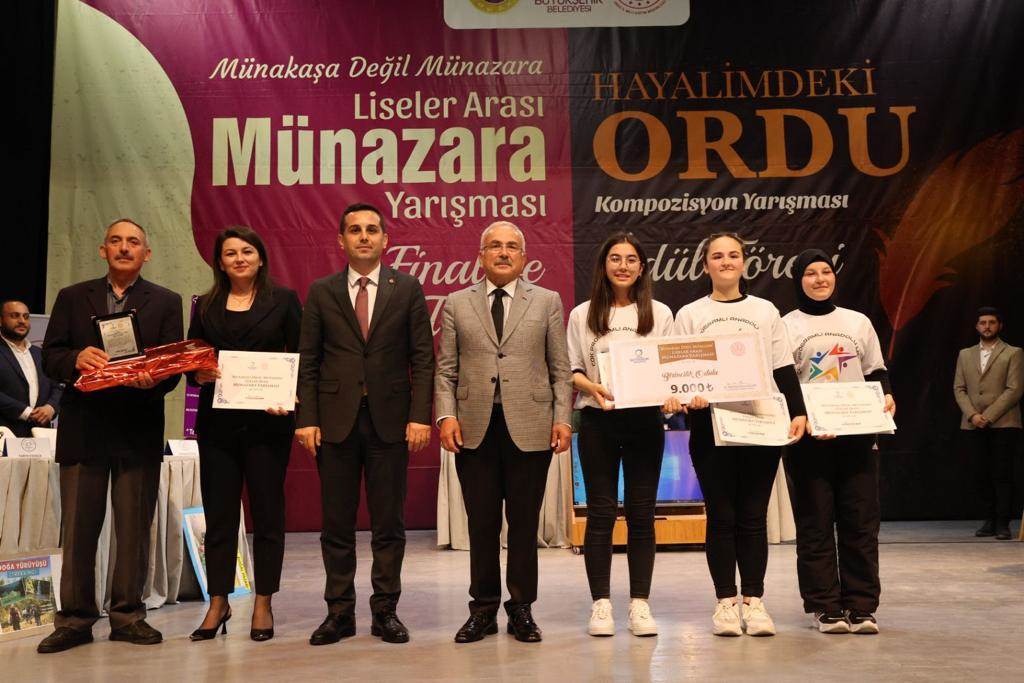 GENÇLER BU YARIŞMAYI ÇOK SEVDİ